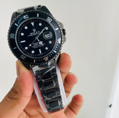 Matte Black Luxury Diver Analog Watch