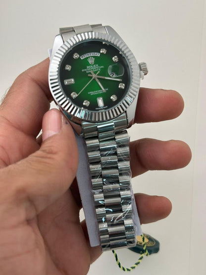 Luxury Green Dial Silver Analog Watch